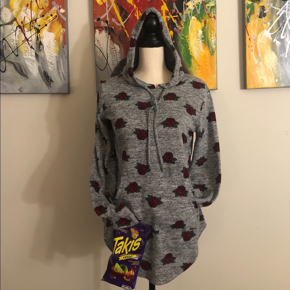 Rose Hoodie Top W/Front Pocket